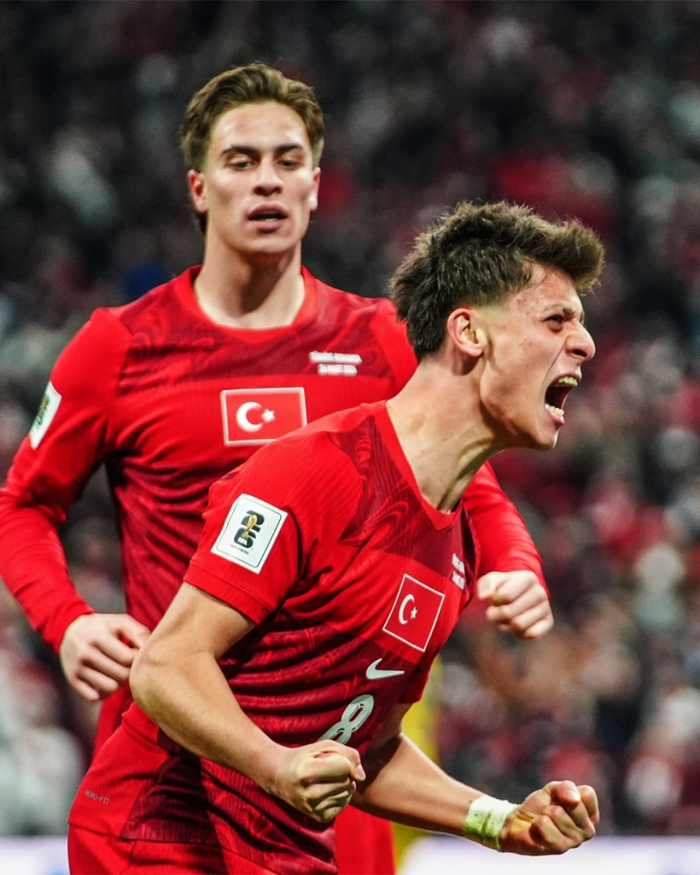 居莱尔关键助攻助力土耳其冲击世界杯附加赛决