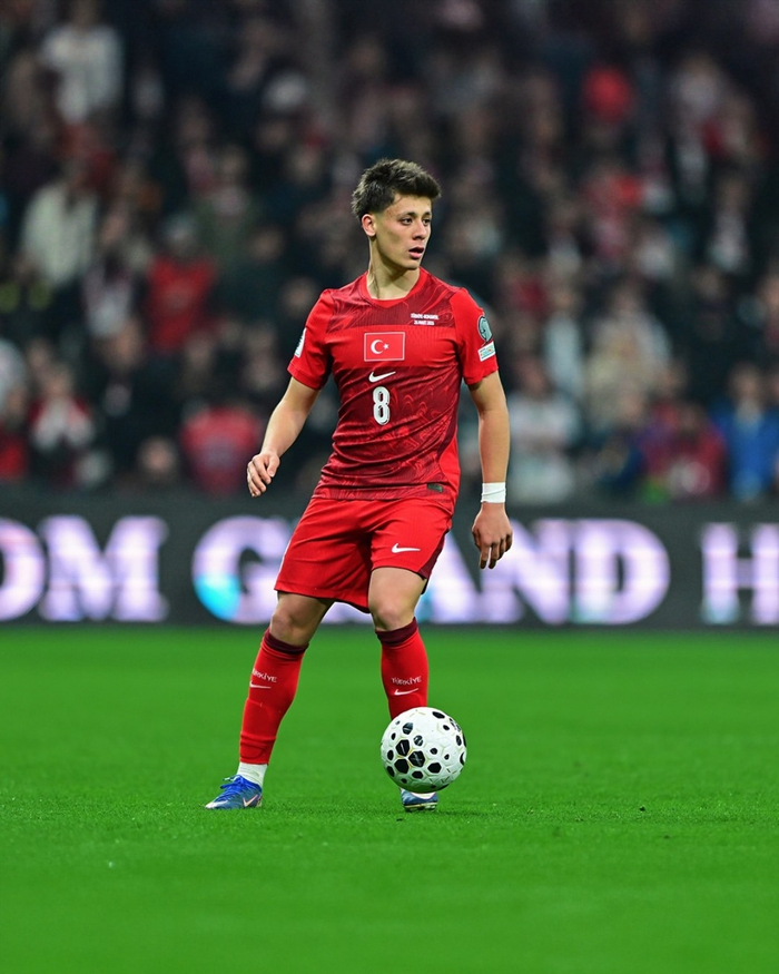 居莱尔关键助攻助力土耳其冲击世界杯附加赛决