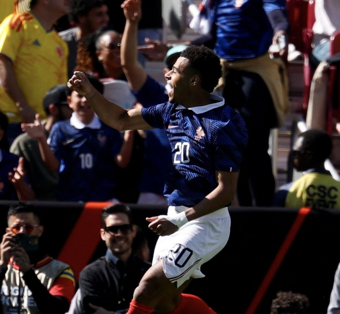 法国友谊赛力克哥伦比亚 热刺帅位更迭引热议