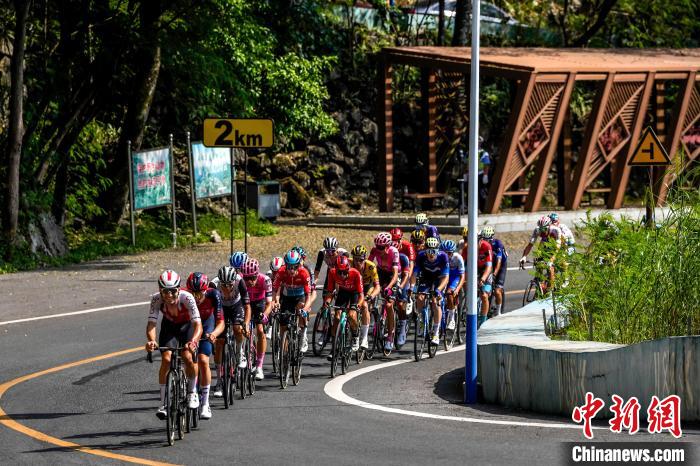 米兰·维德单飞夺冠 环广西赛段上演巅峰对决