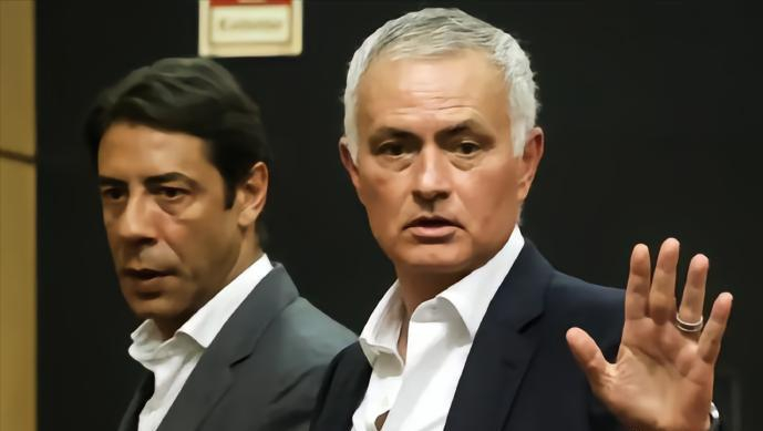 穆里尼奥续约陷僵局 球迷三度高喊下课引信任危