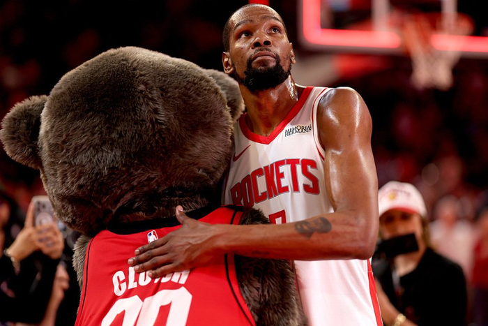 阿门压哨绝杀火箭生涯高光，18篮板创生涯新高